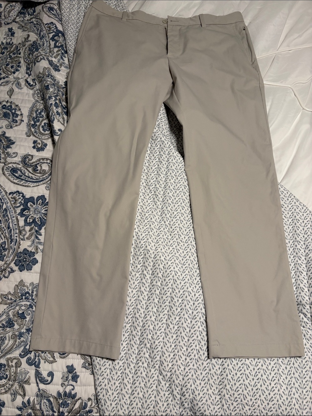 Southern Tide Men's Straight Chino Pants in Light Taupe 38x30